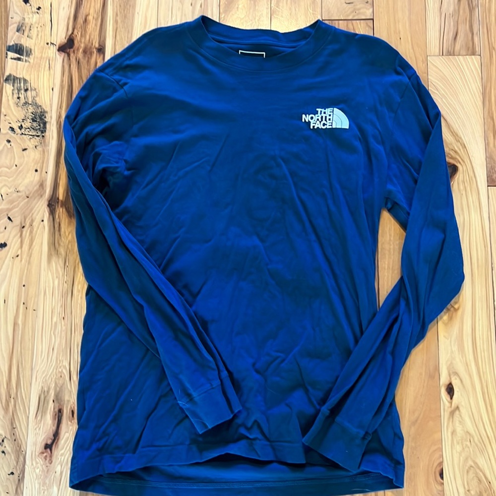 North face men’s long sleeve blue tee. Box logo medium. EUC